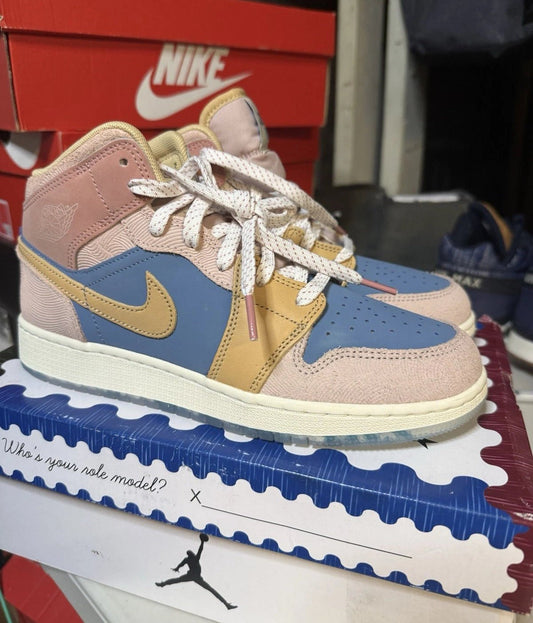 Air Jordan 1 Mid SE ZEN - Shoe Boxs