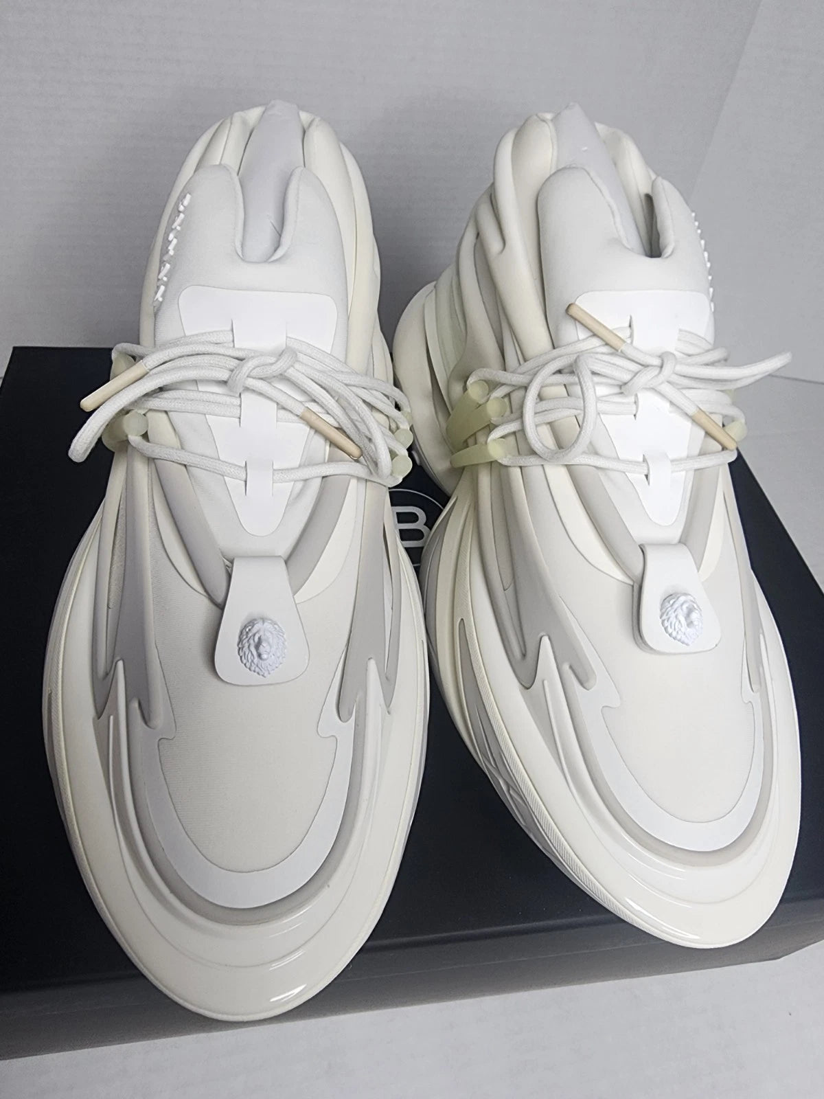 Balmain Unicorn Paris White - Shoe Boxs
