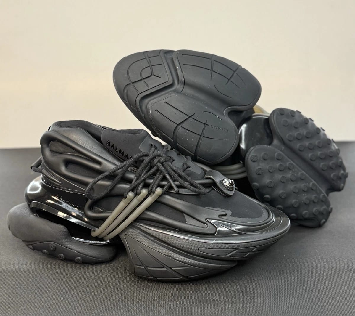 balmain paris unicorn black shoe ShoeBoxs