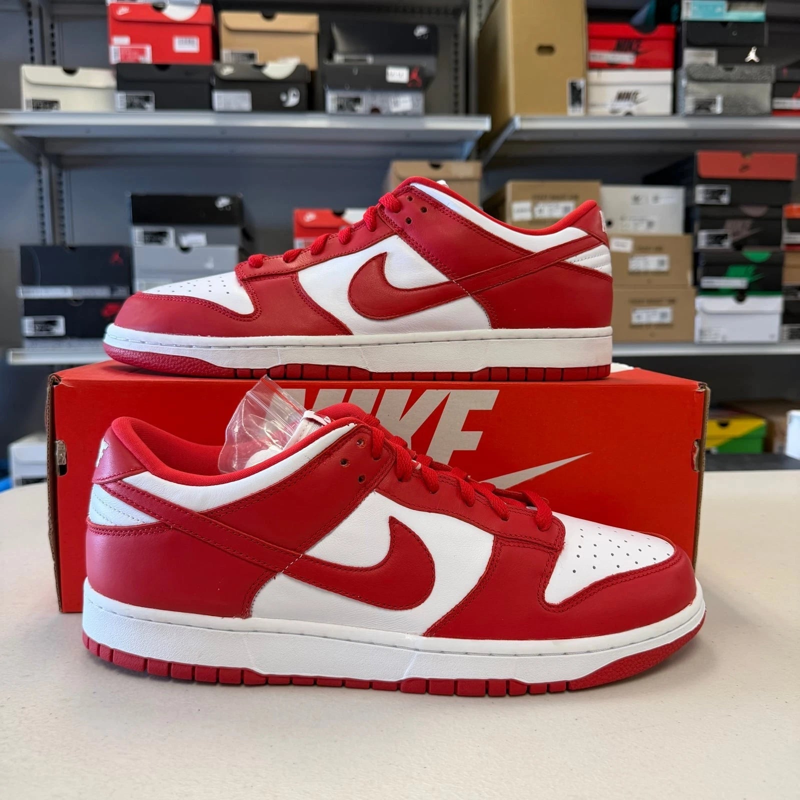 Nike EBERNON Low Pren Redwhite - Shoe Boxs