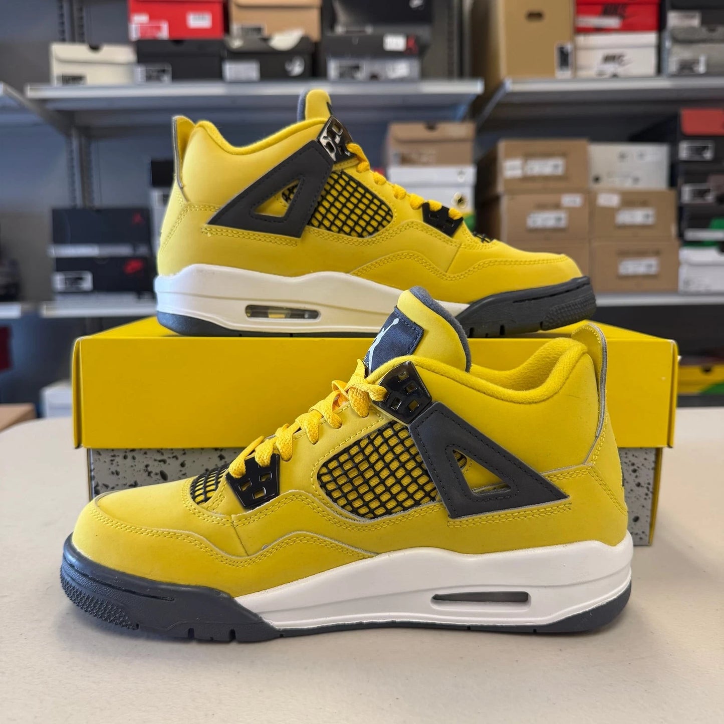 Air Jordan 4 Retro Lightning
