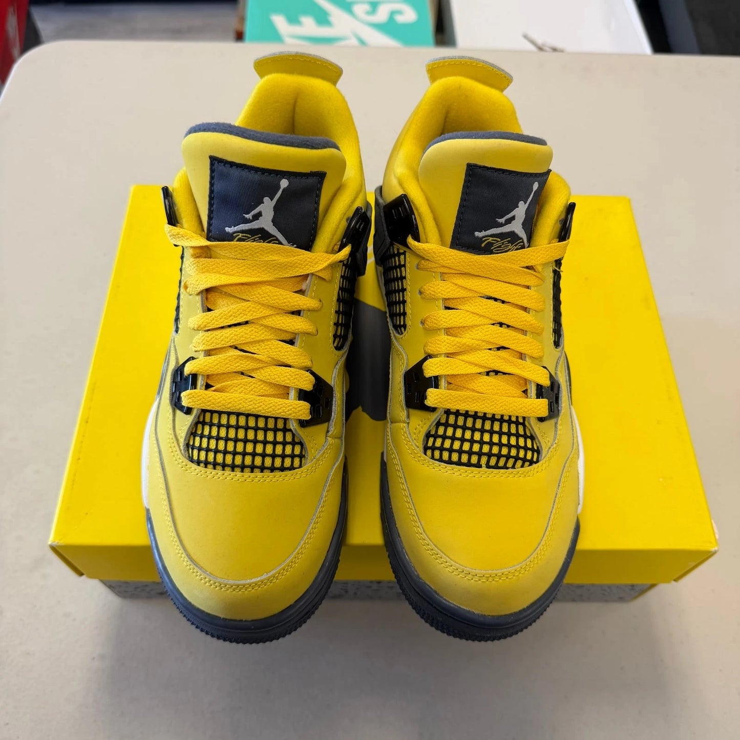 Air Jordan 4 Retro Lightning